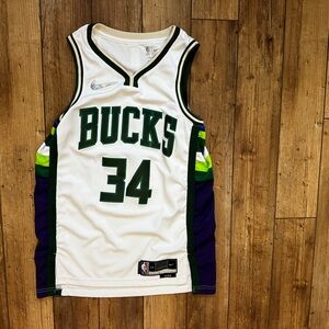 Milwaukee Bucks Jersey